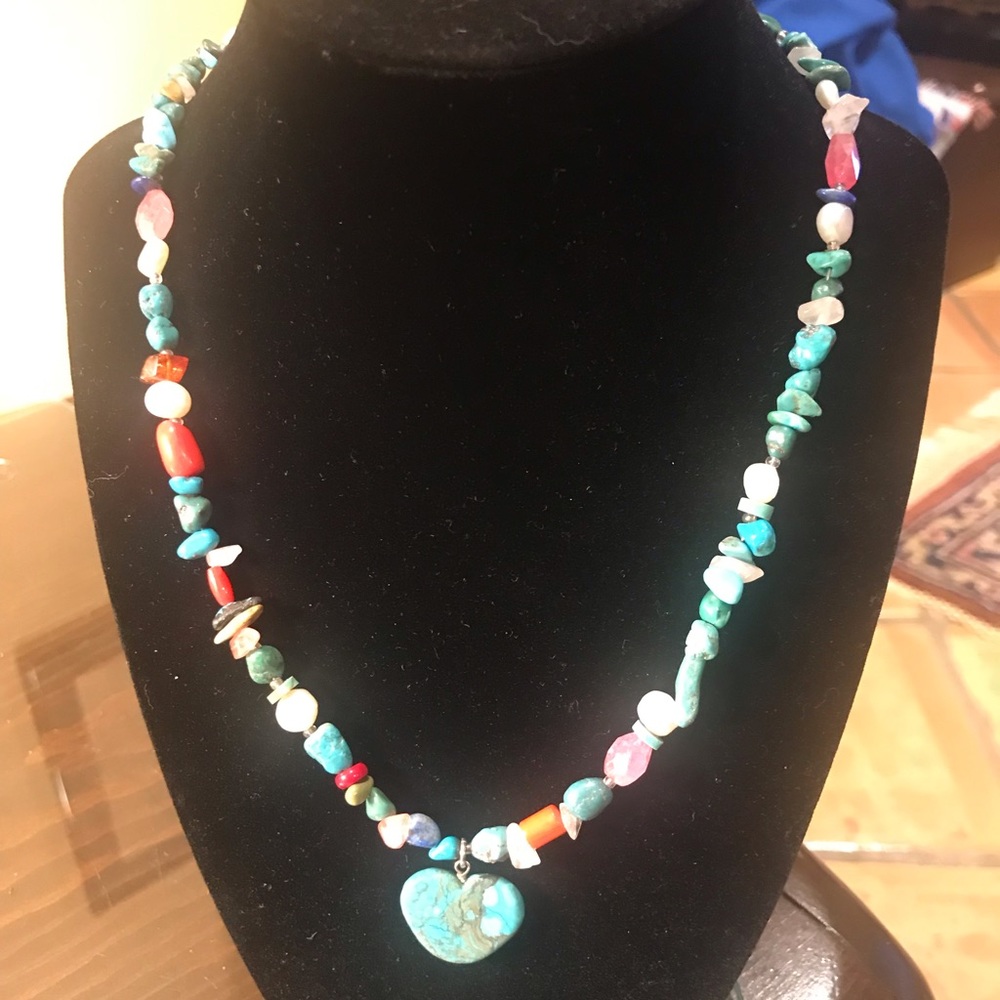 VINTAGE 1980s TURQUOISE NECKLACE WITH HEART DROP. - Picture 4 of 11
